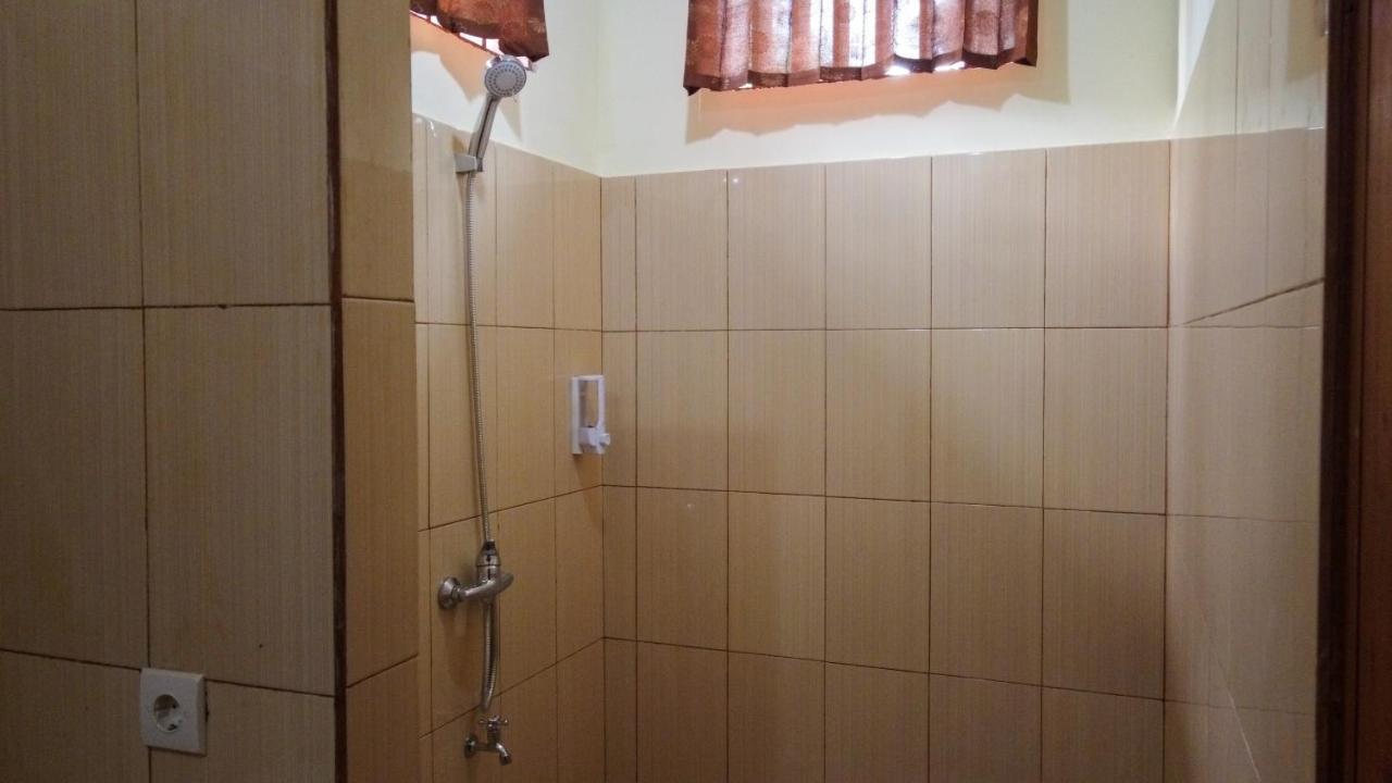 Bale Kembang Kuning Apartment Tetebatu Exterior photo